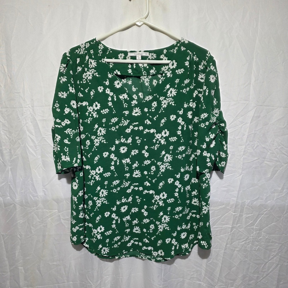 Fun2Fun Green Floral V-Neck Blouse XXL Short Ruched Sleeve Daisy Print Top